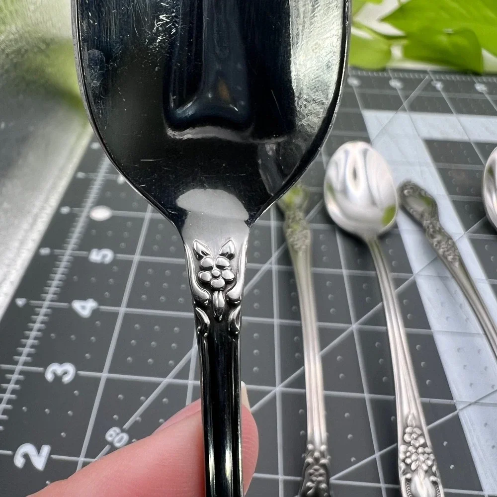 11 Oneida Huntington Iced Tea Spoons Wm A Rogers Deluxe Stainless Flatware Set